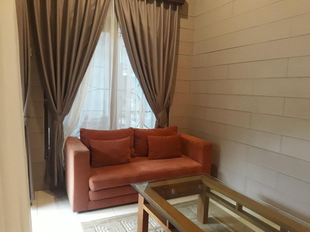 Alsalam Syariah Guesthouse Surakarta  Exterior photo