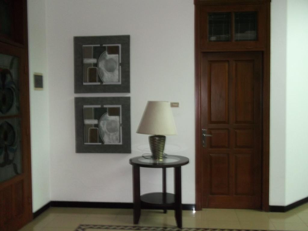 Alsalam Syariah Guesthouse Surakarta  Exterior photo